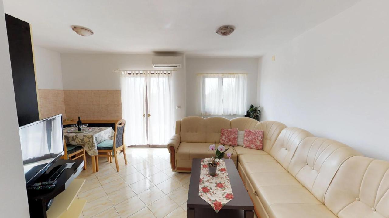 Apartments Goga ウマグ エクステリア 写真