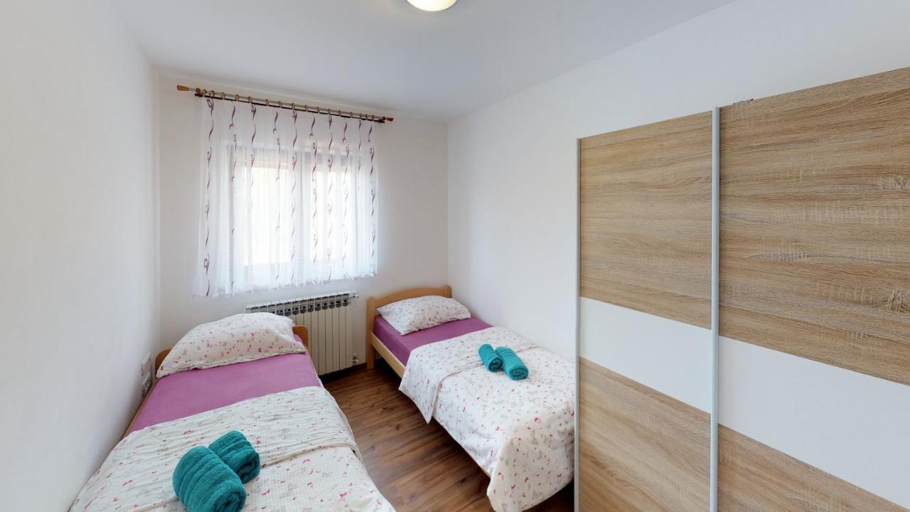 Apartments Goga ウマグ エクステリア 写真